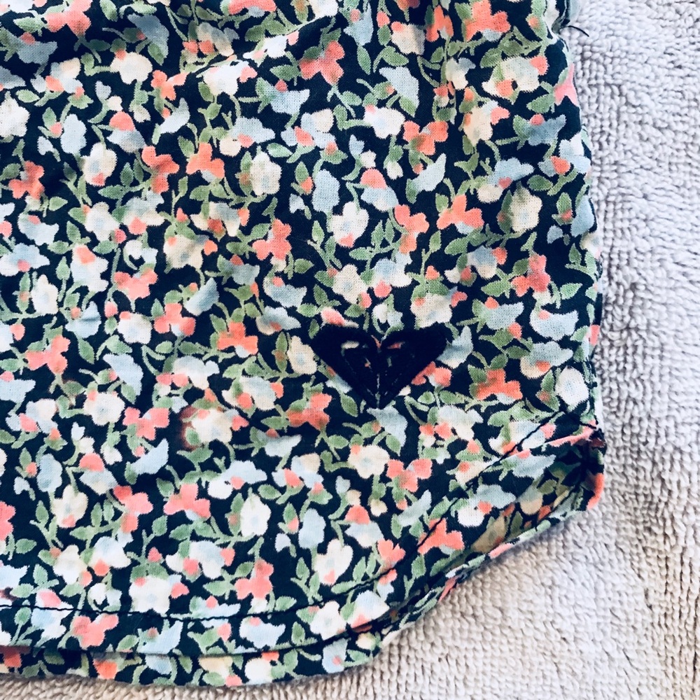 Floral Roxy Romper - Picture 3 of 3